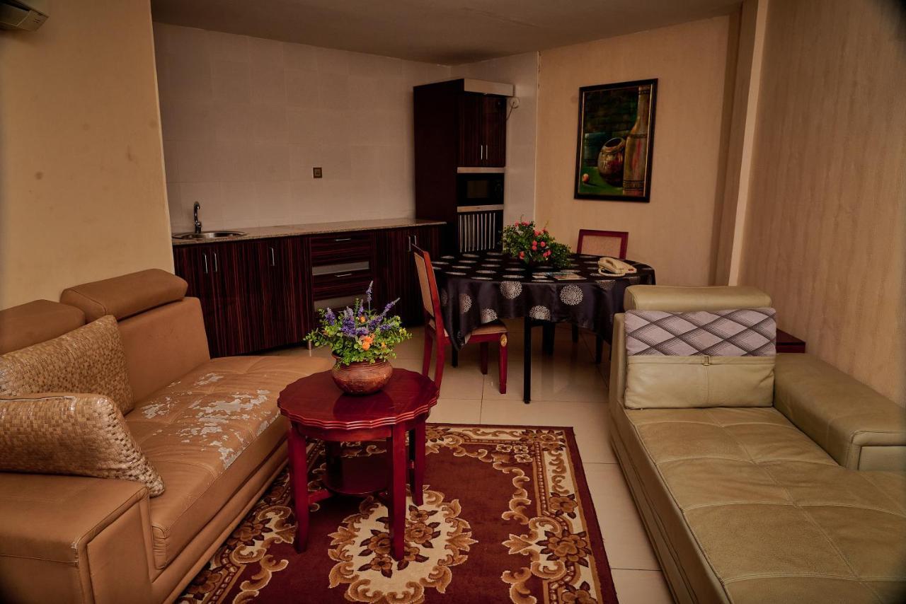 Barcelona Hotels, Abuja Mobushipe Екстер'єр фото